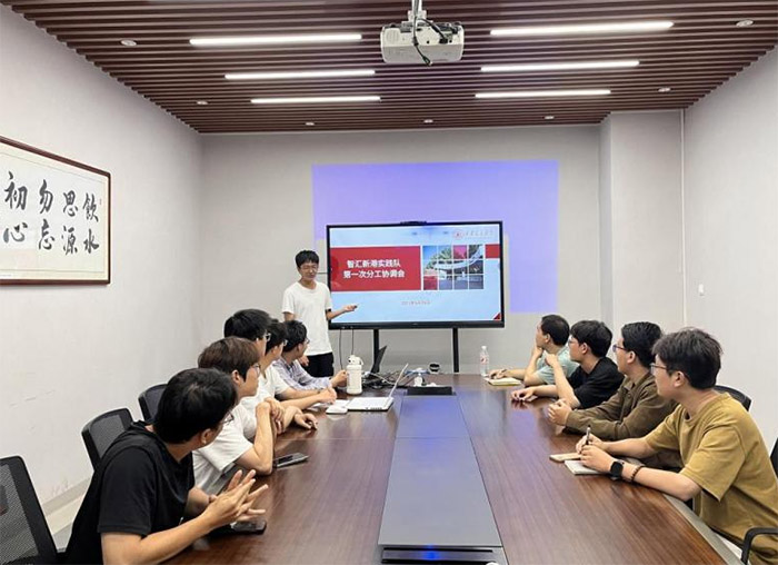 新港社區 “科普躍動，童心探趣”暑期社會實踐：工科智慧滋養童心的三維實踐