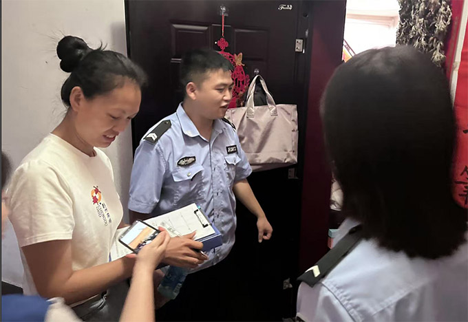 “利劍”出鞘助力人口登記，法治星火溫暖社區(qū)家園