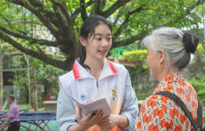 廣外學子賦能銀發經濟，青春力量助力新江老齡產業