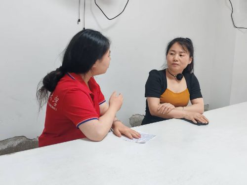 “紅石榴”綻放民族共富之花 —— 南京財(cái)經(jīng)大學(xué)實(shí)踐團(tuán)隊(duì)探訪宿遷花井村蜂花基地的共融發(fā)展之路