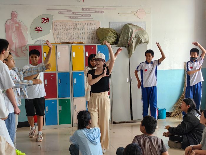 夢圓薪火實踐團走進漠河市立人學校：拓展課程點亮孩子多元成長