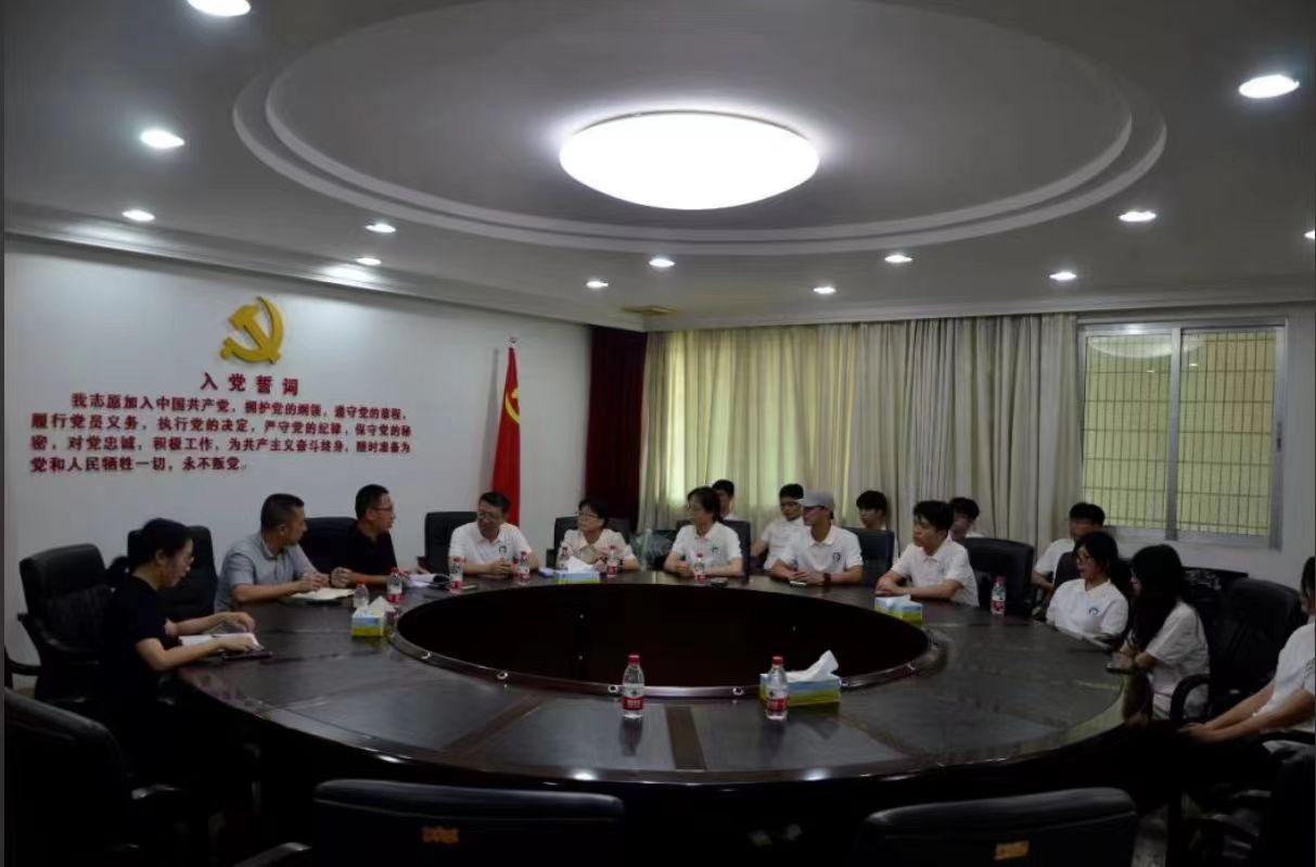 刁坊鎮與番職院師生團隊開展座談交流