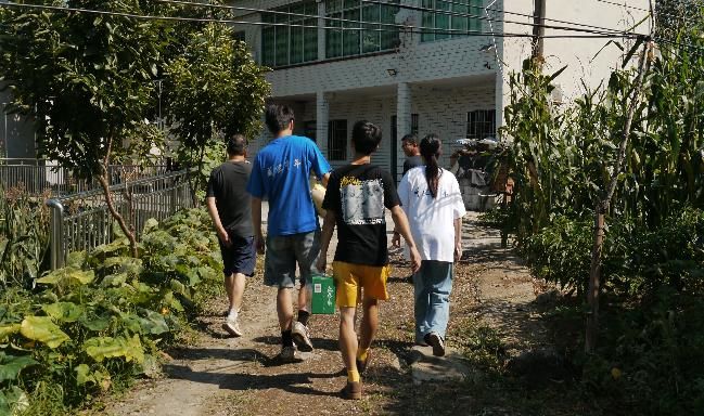 星耀雙城七彩橋團隊暑期三下鄉——續燃志愿火，深探石壕情