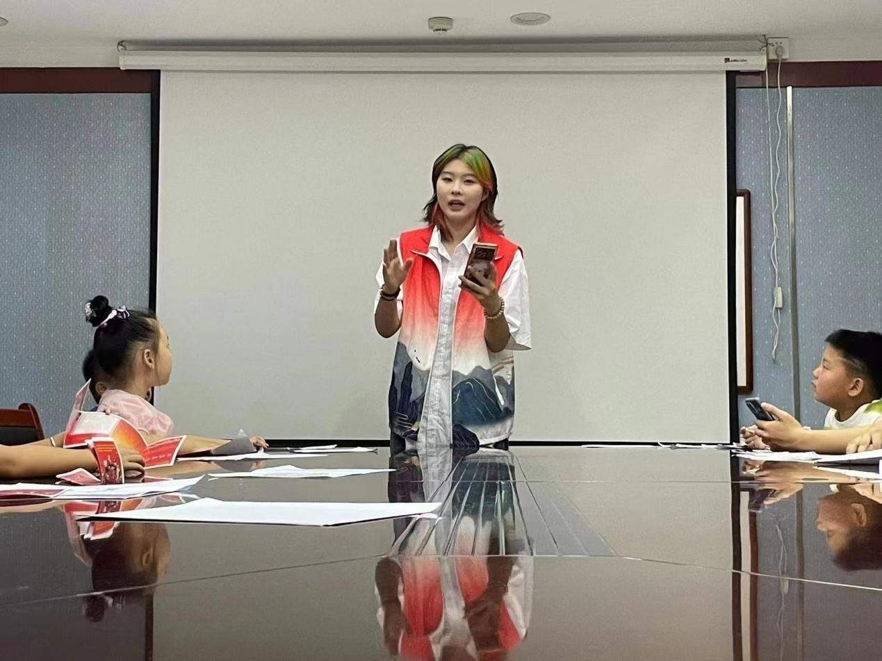 牢記囑托，感恩奮進，全面建設鑄牢中華民族共同體意識