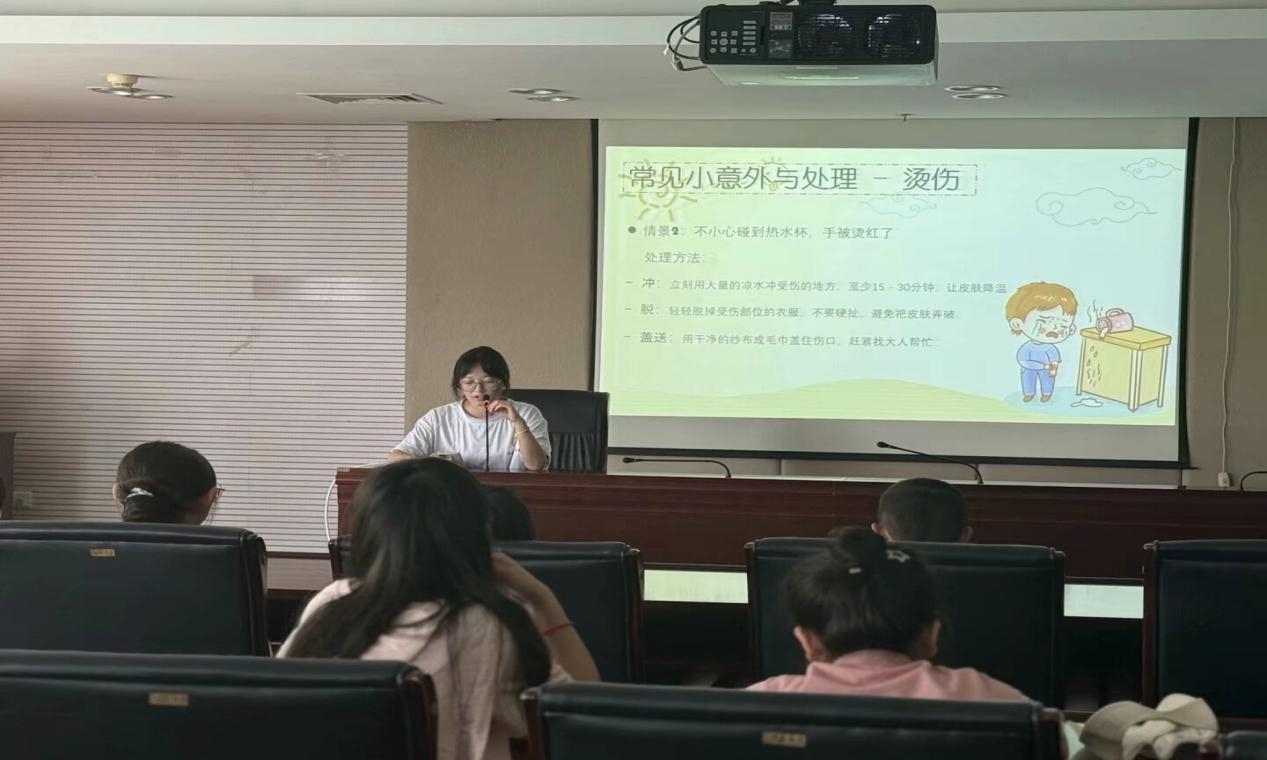 生科學子社會實踐：巧手制作香囊，暖香傳童心