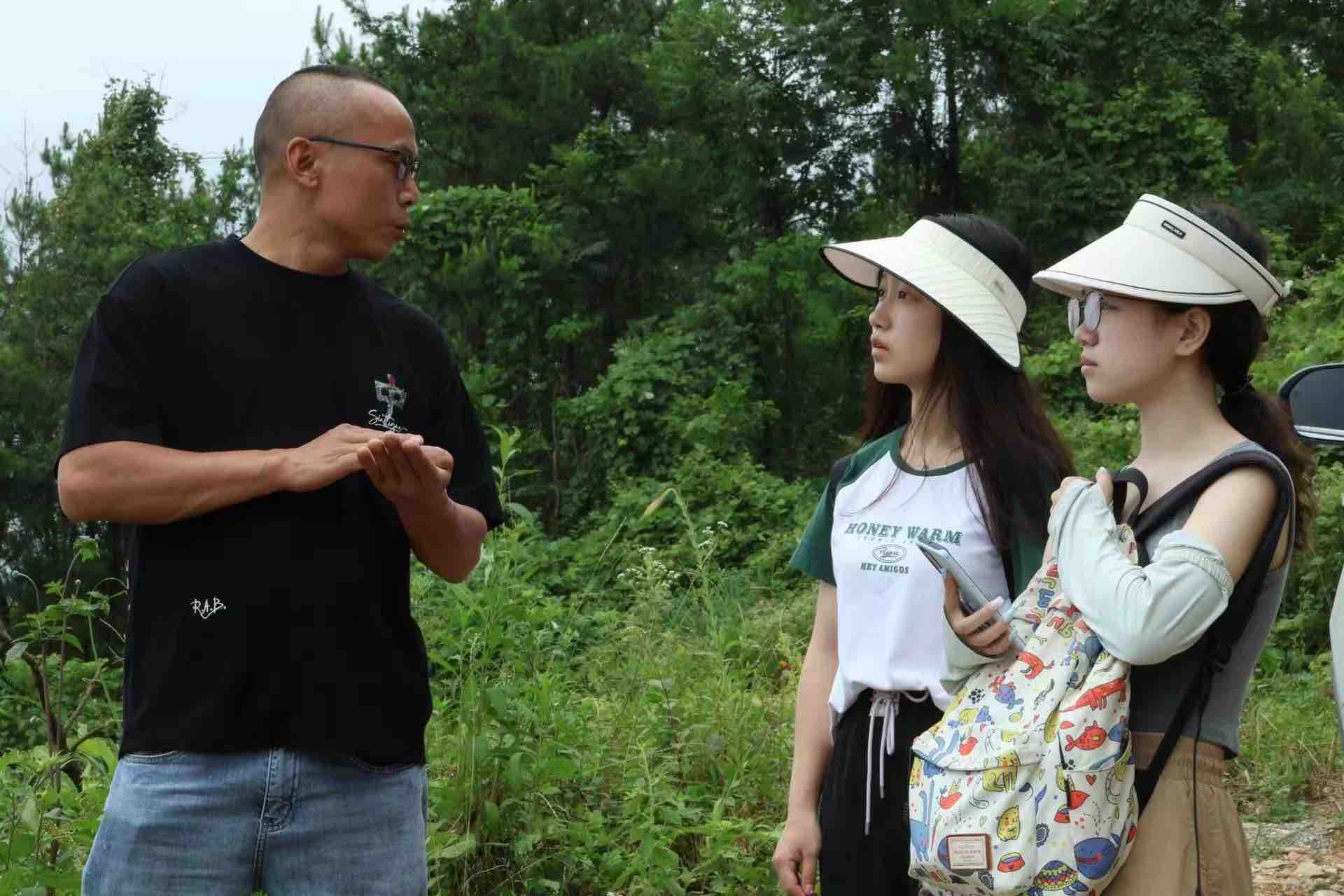 物電院“筑夢(mèng)夏鄉(xiāng)”志愿服務(wù)隊(duì)赴福耳界莓茶公司進(jìn)行參觀活動(dòng)