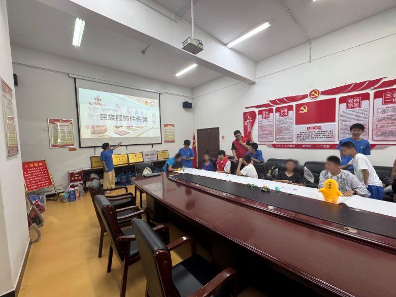 情系福利院兒童 七彩假期溫潤(rùn)童年韶華