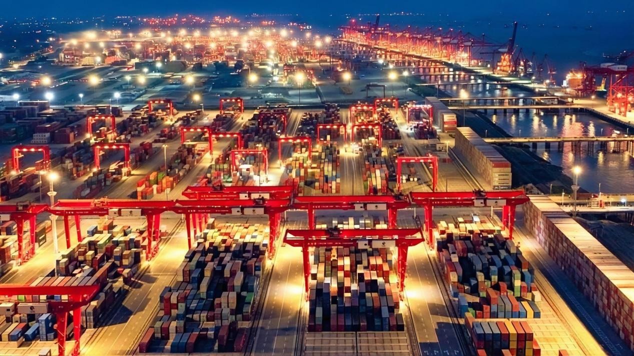 南京財(cái)經(jīng)大學(xué)“絲路箱伴”走進(jìn)中哈（連云港）物流合作基地