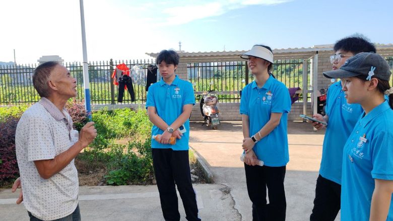 懷化學院“三公”志愿團：用調研為社區養老“把脈”