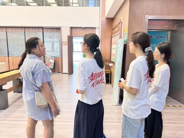 2025年7月18日會(huì)計(jì)學(xué)院數(shù)智銀齡，代際共赴——銀發(fā)青芒團(tuán)隊(duì)新聞稿