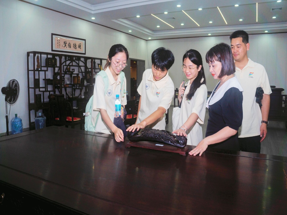 鄉村振興的“紅木力量”：桂工學子的實地調研報告