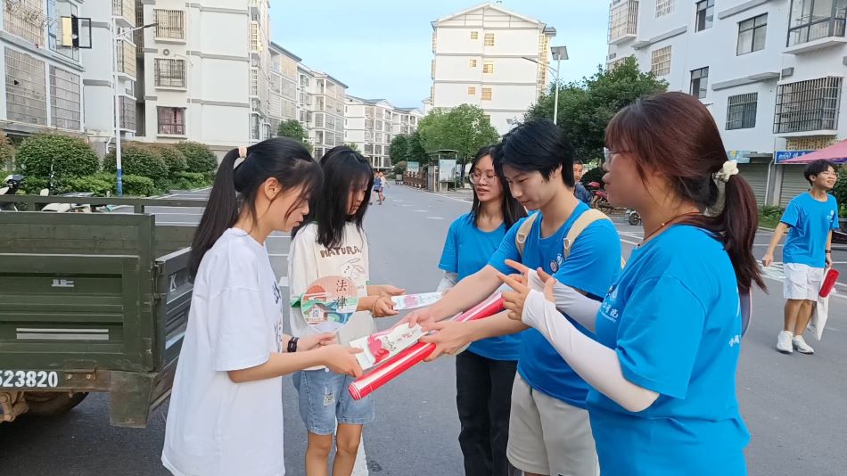 快板與法律齊飛，短劇共普法一色