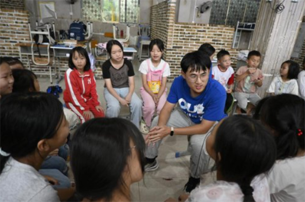 【地韻·青年行】山海筑夢，蔚藍黔行——海大學子跨越千里的黔南支教記