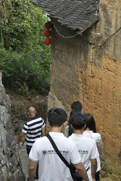 鳳鳴山哈，畬韻悠長|財會學子赴福安行畬鄉沃土，繪三韻新卷