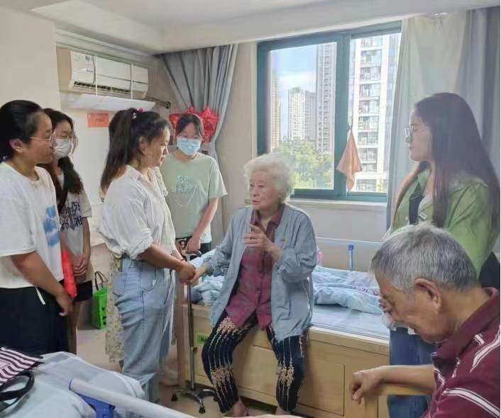 2023年蘇州科技大學(xué)環(huán)境科學(xué)與工程學(xué)院“三下鄉(xiāng)”社會(huì)實(shí)踐之尋訪(fǎng)新老軍人，感受時(shí)代變遷