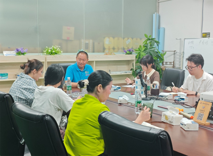 廣財學子赴龍崗實踐：傳資助策播曙光，助學子坦途向學海