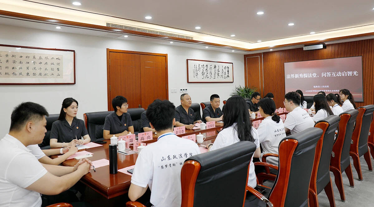 “鳶夢(mèng)青朐”社會(huì)實(shí)踐隊(duì)鄉(xiāng)村振興行：悟法治建設(shè)，謀鄉(xiāng)村發(fā)展