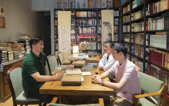 【薪火傳承——探尋中醫(yī)藥發(fā)展與文化傳播】“存菁積華品書香，靜心淡志賞悠然”薪火實踐團澄江國醫(yī)學社小分隊走進江陰市菁存閣