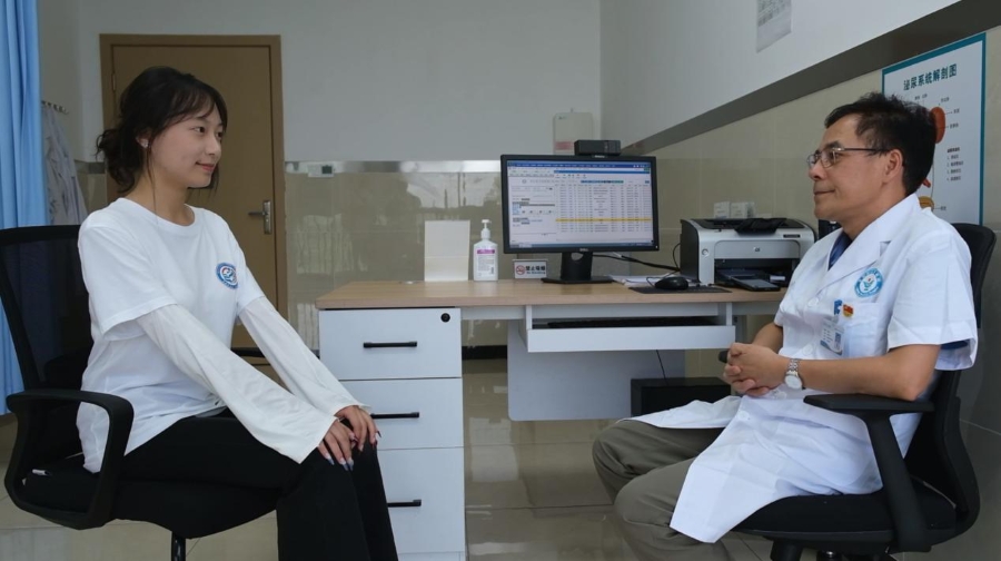 醫路堅守三十載 丹心仁術映荔鄉 —— 合江三下鄉團隊專訪合江縣人民醫院泌尿外科主任醫師楊勝云