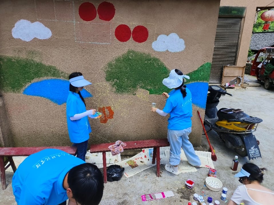 藝術(shù)點亮鄉(xiāng)村，共繪美好未來