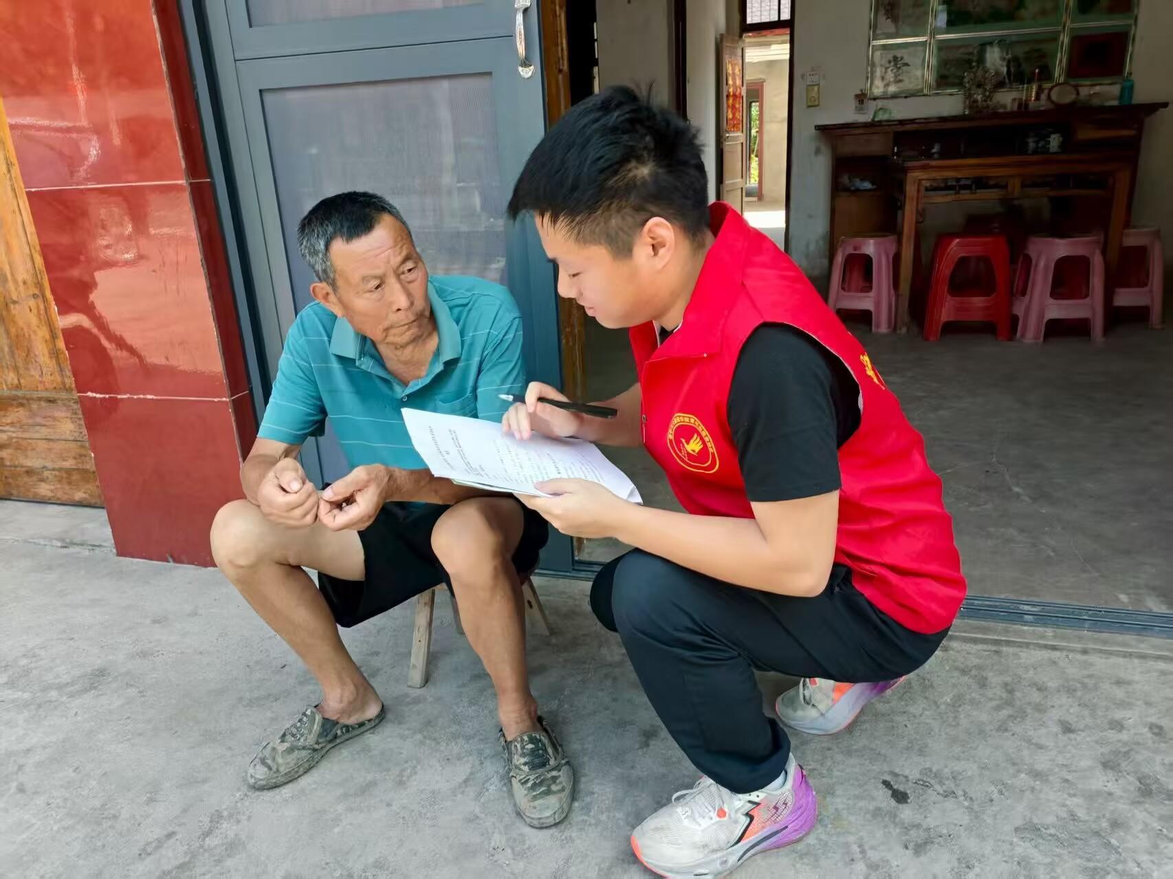 巢湖學院赴巢湖鄉鎮“獻血賦能·健康調研”宣傳團——問卷搭橋，知識暖心