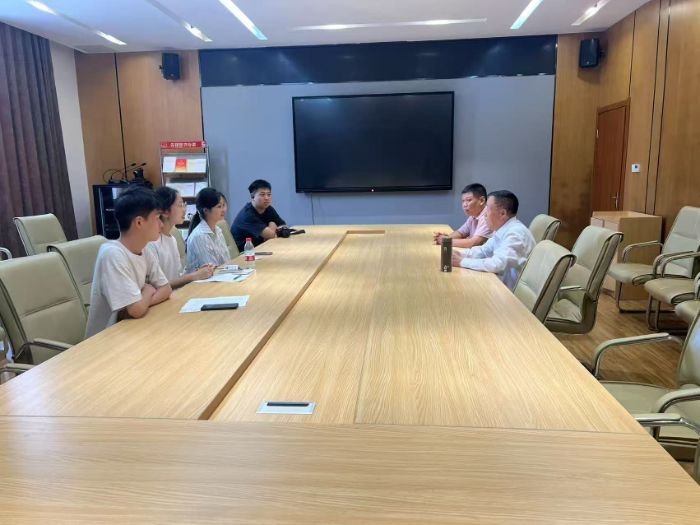 鄉村茅草屋到洋樓遍地生的蝶變密碼—— 南京財經大學經濟學院“聚芯興鄉”實踐團在與常德盛書記的對談中破解鄉村振興密碼