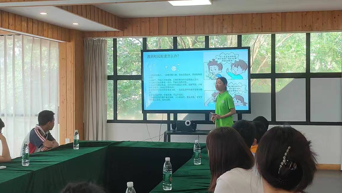 書屋宣講潤童心，利劍護蕾筑安全