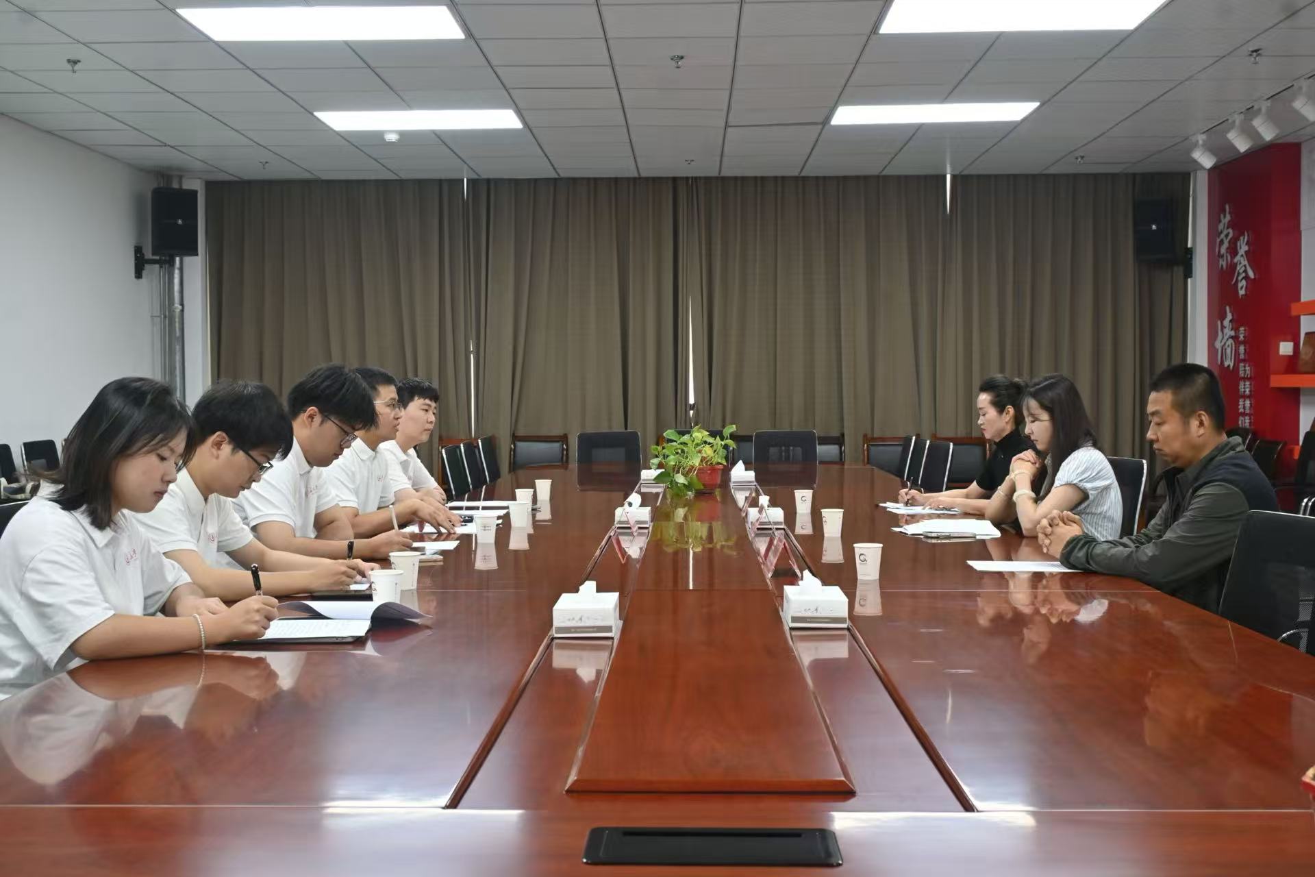 長安大學：格爾木開展“兩路”精神傳承交流，長大學子共探傳承新篇