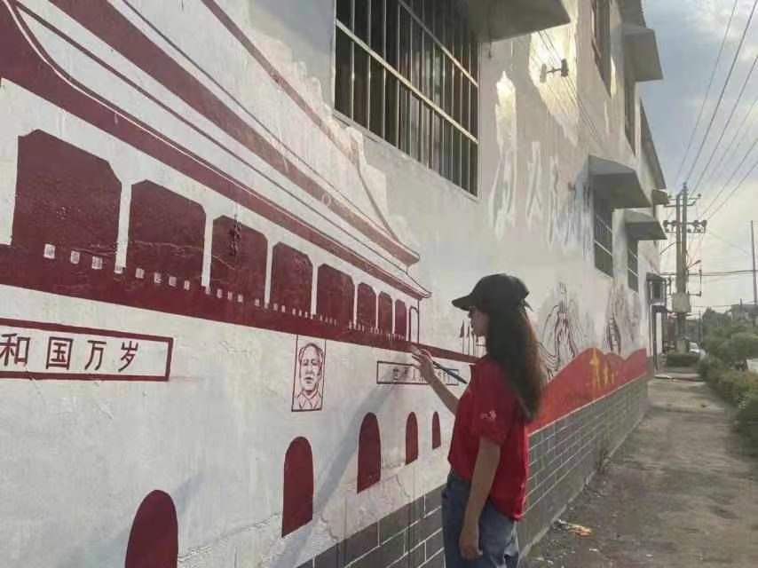 安陽(yáng)工學(xué)院三下鄉(xiāng)觀察團(tuán):小我融大我，富強(qiáng)路有我開(kāi)展活動(dòng)