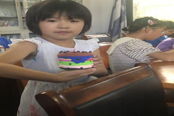 暑期社會實踐：武昌理工學院“青春筑夢”通城志愿服務隊開展“手工黏土”特色課程