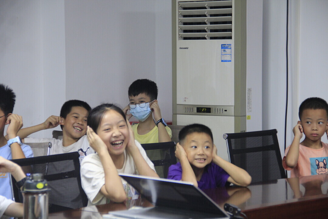 廣財學子三下鄉：青衿赴鄉培根苗，財經報夏促發展