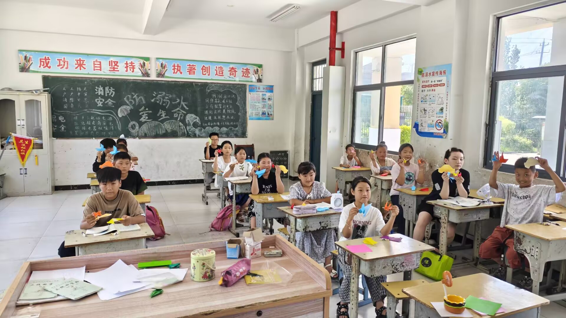 合肥大學“三下鄉”團隊深耕陡張小學：手工與光影交織的教育暖行