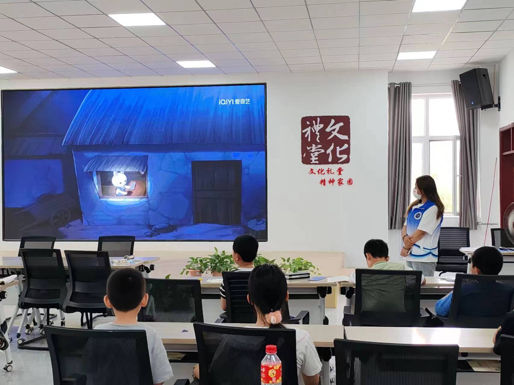 “星火燎原”井岡山精神志愿服務宣講團赴花園社區(qū)進行志愿宣講活動