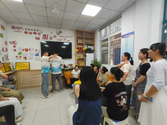 紅旅醫心，鄉韻傳承：西安交大城院實踐隊首站深耕眉縣迎賓社區