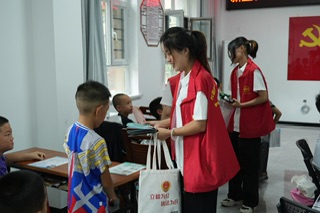 育人以法 潤(rùn)物無聲