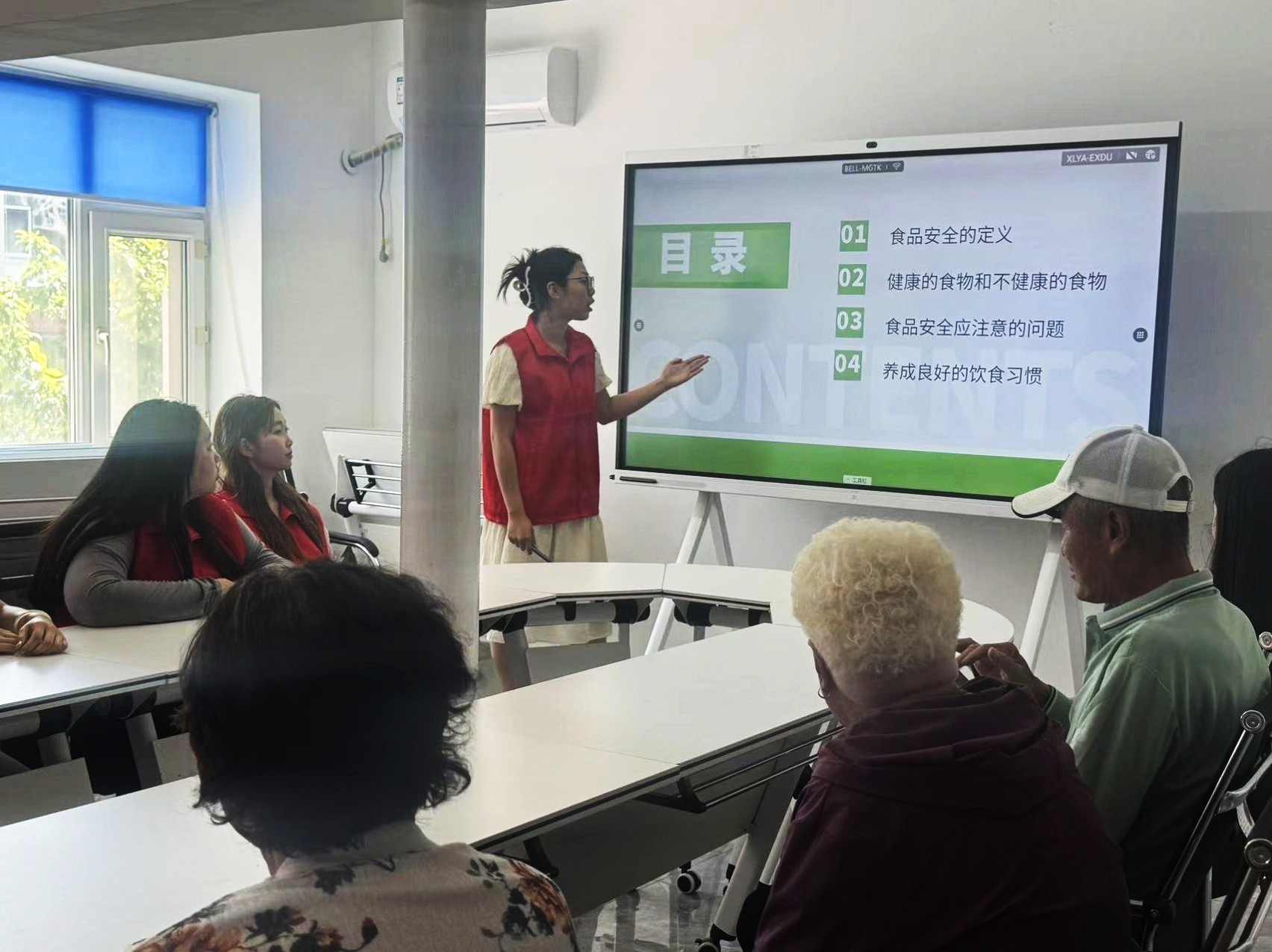 青春食安行，健康共守護——黑龍江東方學院逐夢食光志愿服務隊 開展食品安全及基礎實踐活動