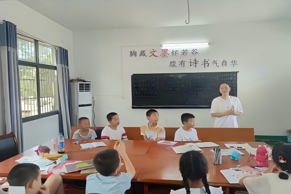 暑期社會實踐：武昌理工學院“青春筑夢”通城志愿服務隊開展“拒絕性別刻板印象”特色心理課程