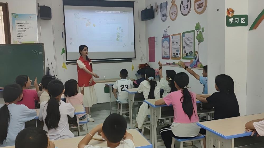 淮師大三下鄉(xiāng)|青春支教譜新篇，文明知識(shí)入人心