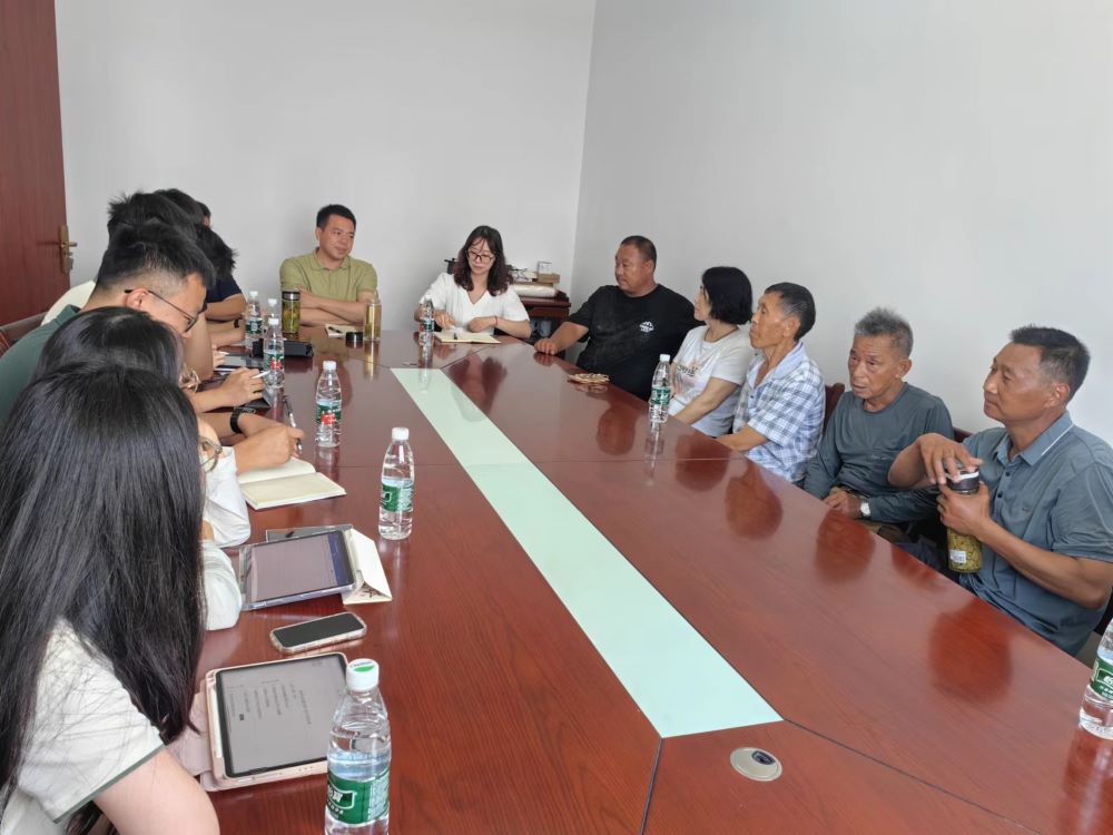 糧心守望待豐年，南財(cái)行動(dòng)綠田間