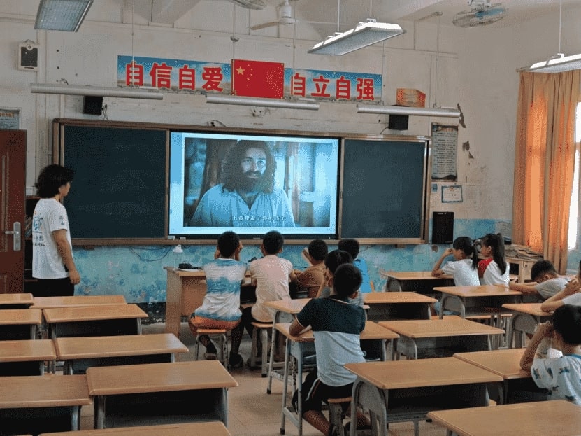 數海玖帆“三下鄉”活動持續升溫，吳川市林屋小學藝術氛圍濃厚