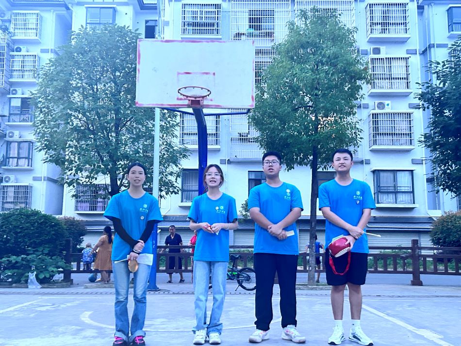 志愿服務(wù)社區(qū)，筑牢法律意識(shí)