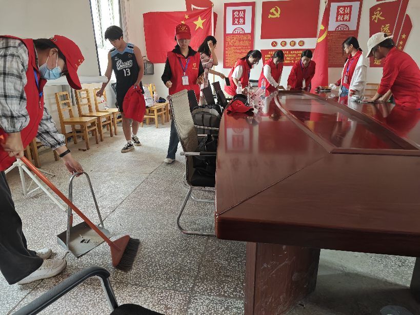 三下鄉(xiāng)|清潔衛(wèi)生嶄新顏 文明實(shí)踐不打烊