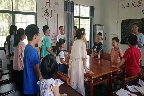 暑期社會實踐：武昌理工學院“青春筑夢”通城志愿服務隊開展預防校園欺凌心理健康教育課程