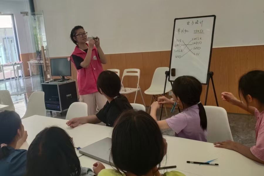 “希望小屋·山大擔當”專項活動紀實