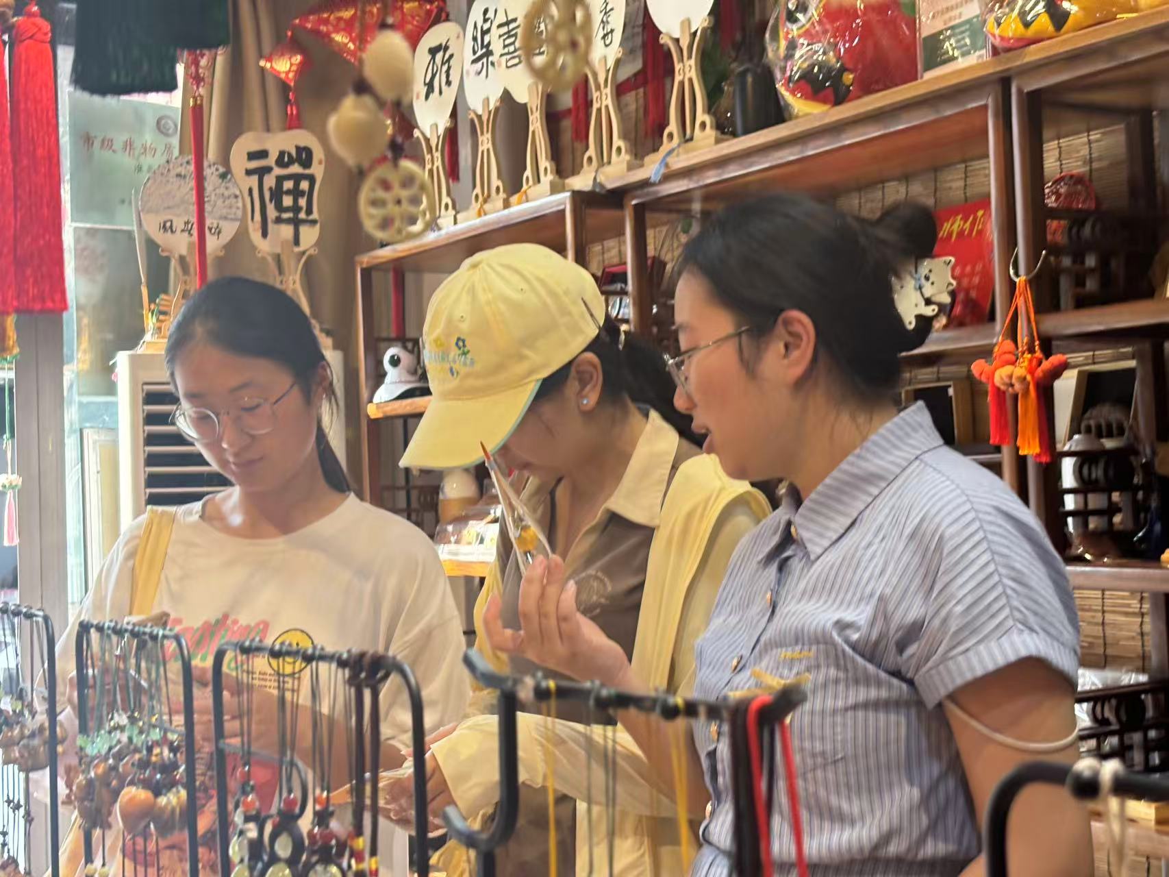【暑期三下鄉】淮北學子暑期“三下鄉”：以科研賦能非遺傳承，解鎖傳統文化多元價值