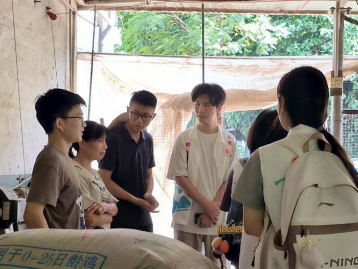 佛山大學(xué)畜禽健康衛(wèi)士實(shí)踐團(tuán)赴簕竹鎮(zhèn)探索綠色養(yǎng)殖新路徑