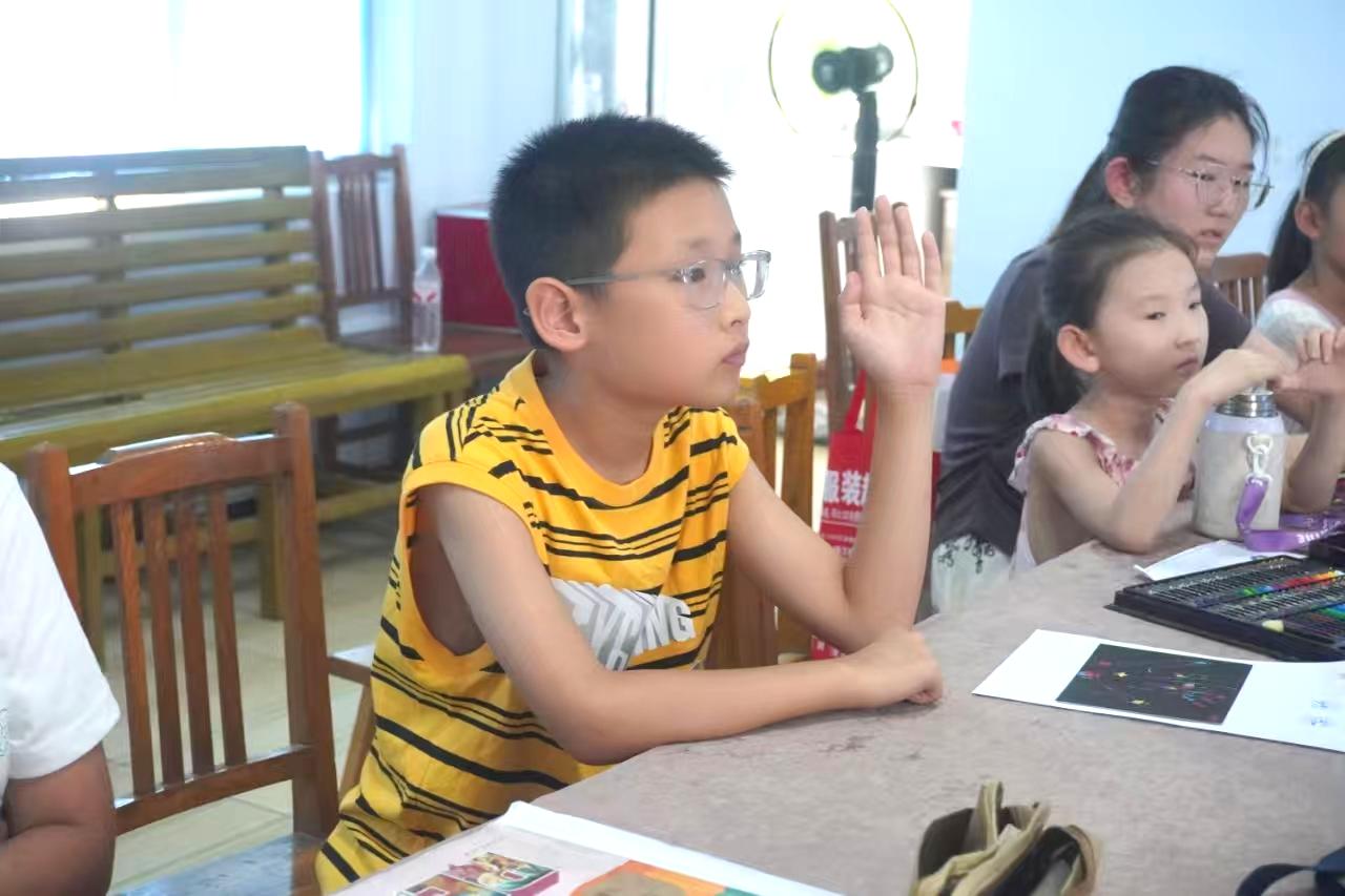 林語(yǔ)星聲播奇趣，“兩彈”星夢(mèng)潤(rùn)童心