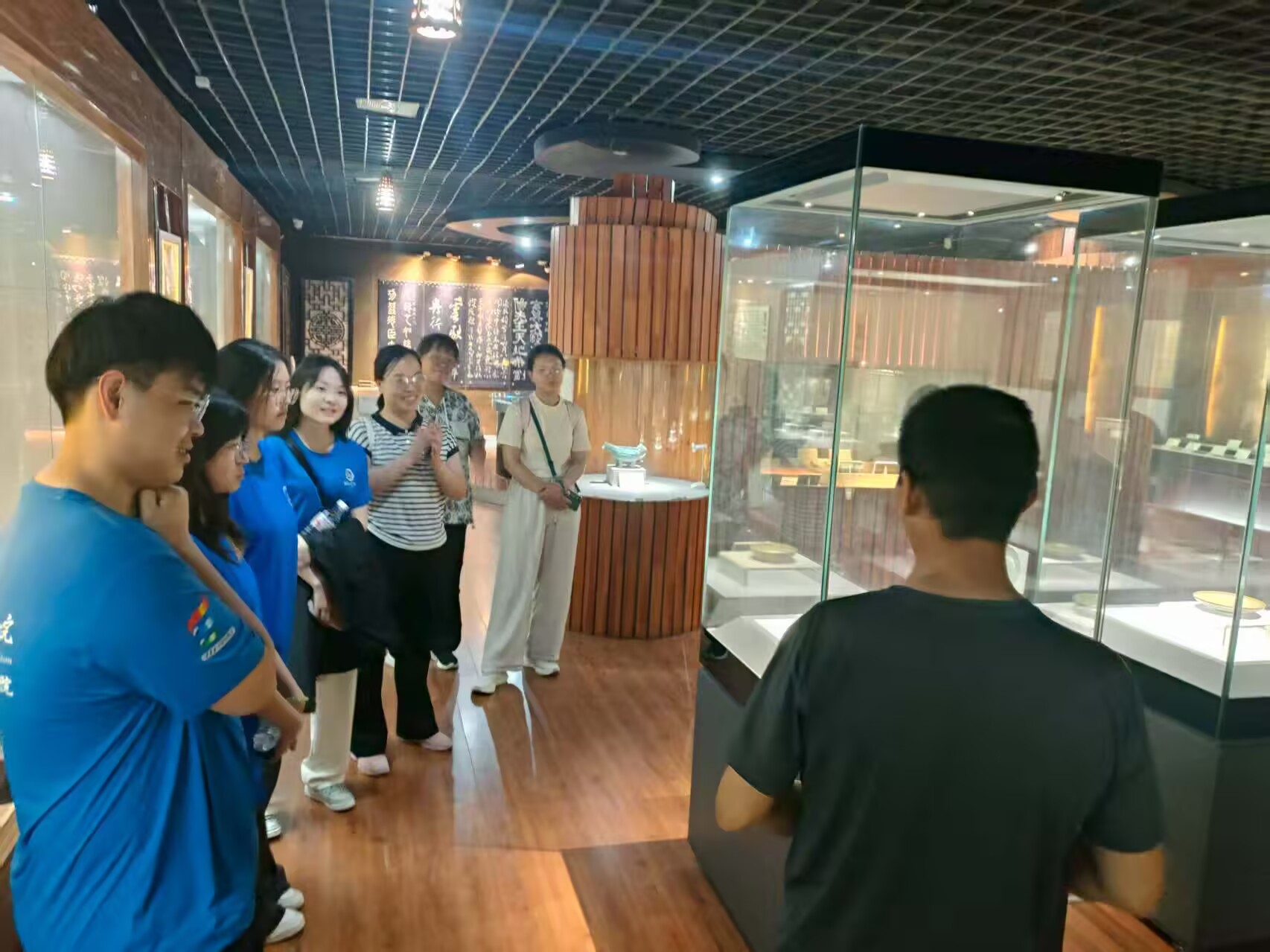 文化聚力扶貧興，青春奮力正當時