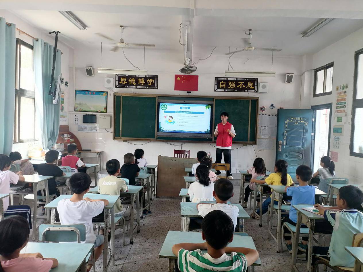 青春筑夢紫陽鄉：江西環境工程職業學院林業學院紅三季實踐隊三下鄉社會實踐活動總結