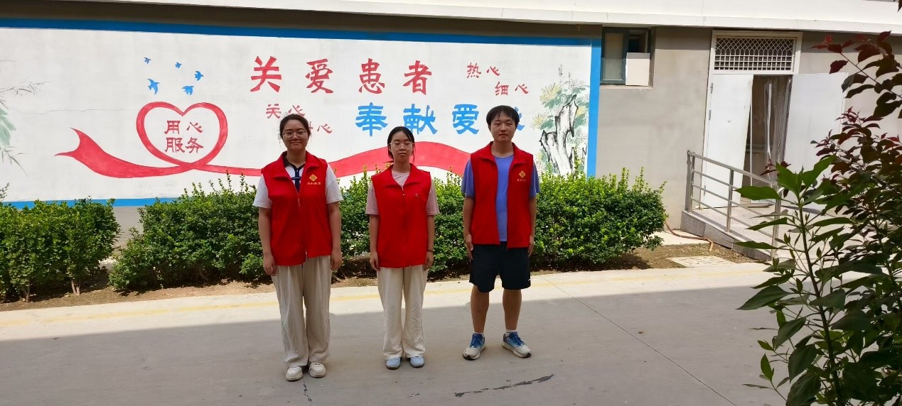 高校學子心系夕陽紅 實踐行動傳遞暖人關懷